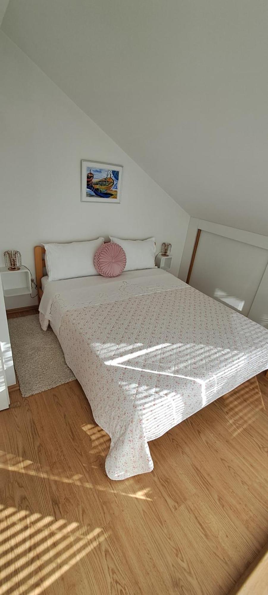 Apartments Laura Senj  Extérieur photo